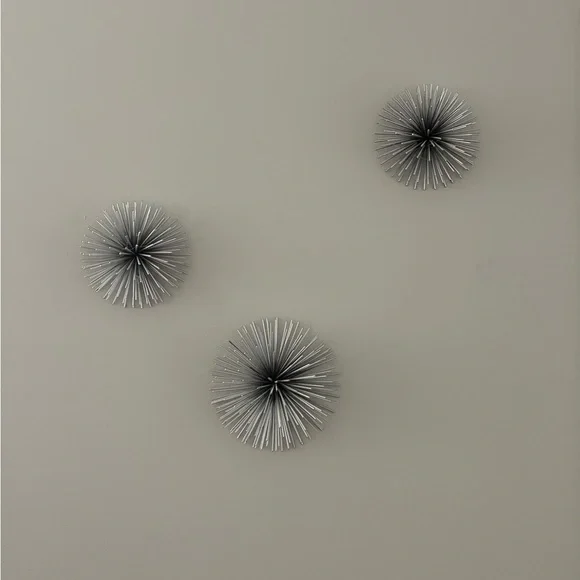 Set of Three Silver Color Retro Inspired Star Burst Wall Art or Table Art. - Picture 2 of 8